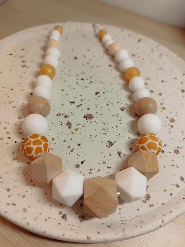 Safari Chic - Collier d'Allaitement, de Portage et de Dentition en Silicone Alimentaire et Bois