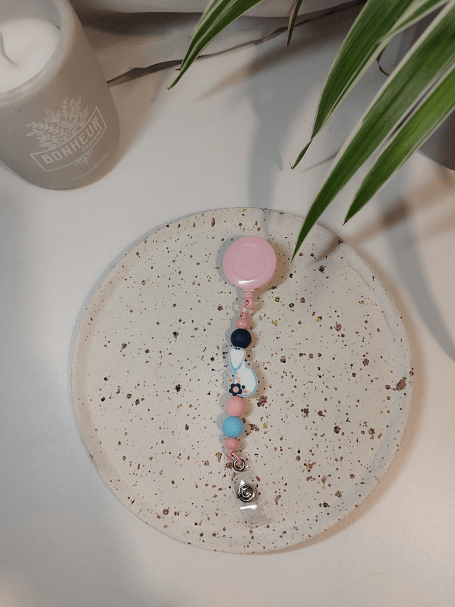 Porte-badge rétractable personnalisé avec prénom – Accessoire unique et pratique
