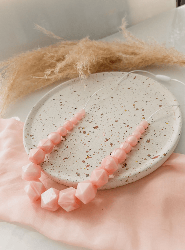 Pink Pearly - Collier d'allaitement, de portage et de dentition rose nacré