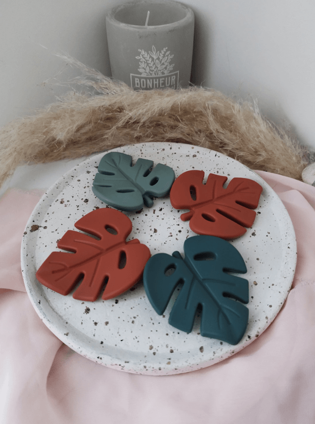 Pendentif feuille de Monstera en silicone, TDAH, TSA, Dys, collier anxiété, collier sensoriel, machouilleurs