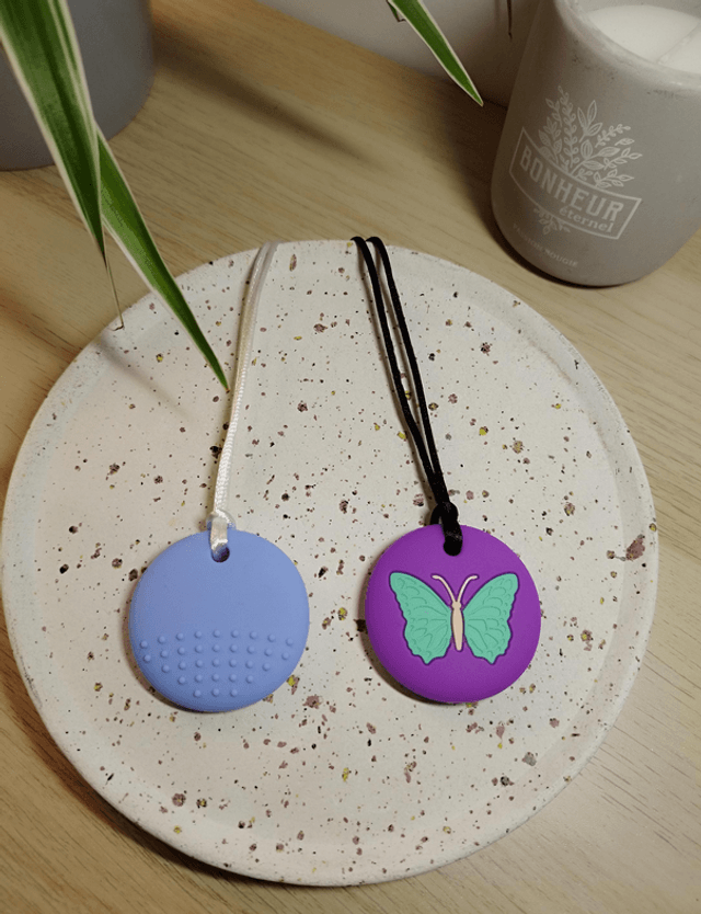 Pendentif Papillon en silicone | Collier sensoriel à mastiquer, machouilleurs | TDAH, TSA, Dys