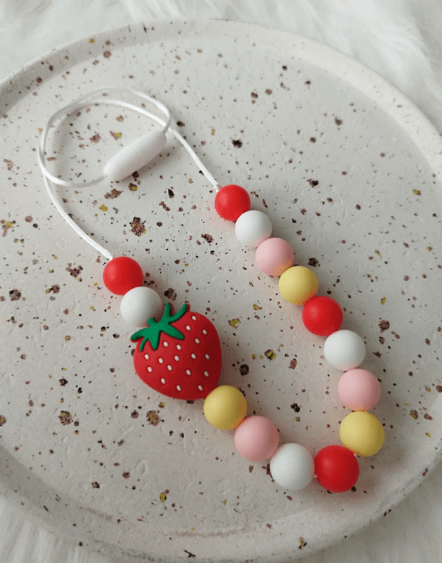 Collier Fraise - collier à macher fille -  perles en silicone alimentaire
