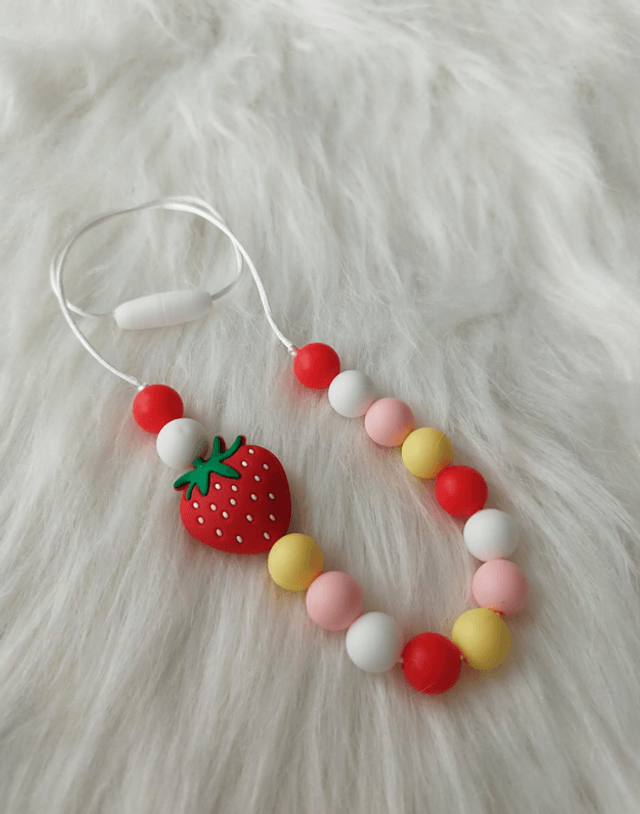 Collier Fraise - collier à macher fille -  perles en silicone alimentaire