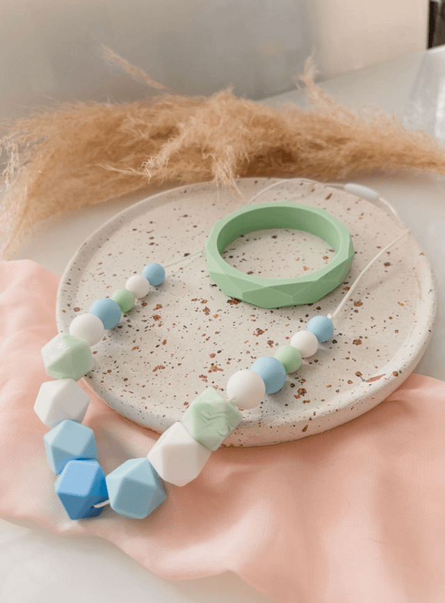 Azur - Collier d'allaitement, de portage et de dention waterproof 