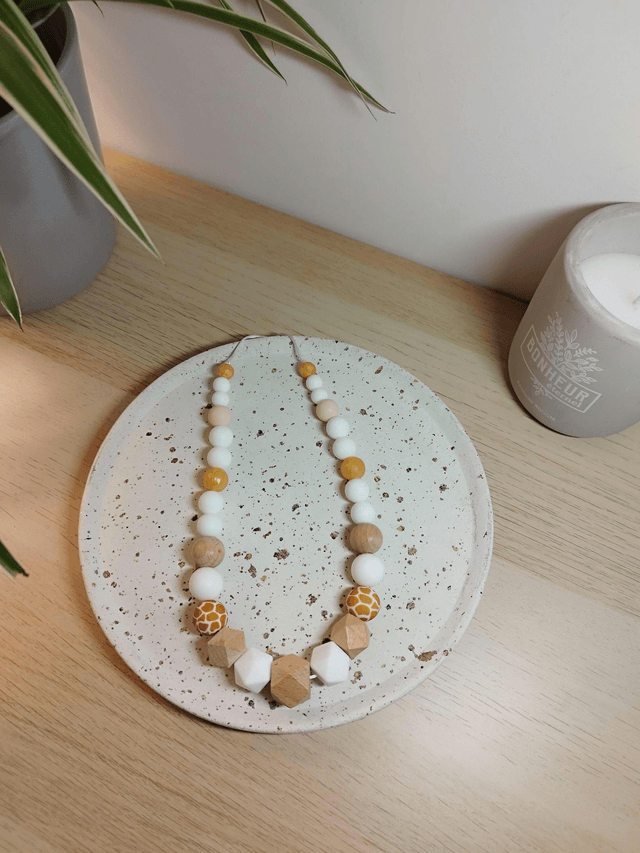 Safari Chic - Collier d'Allaitement, de Portage et de Dentition en Silicone Alimentaire et Bois