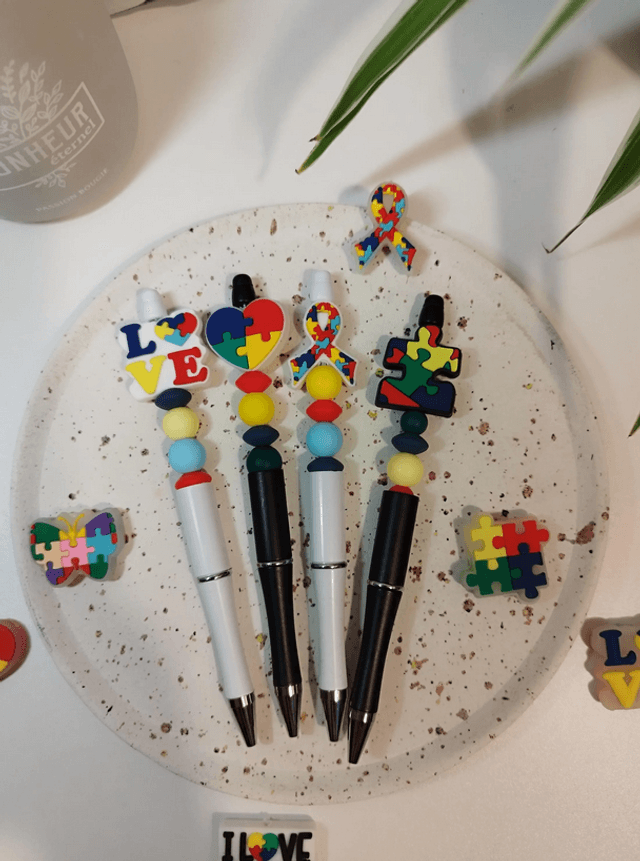 Sensibilisation Autisme  Accessoire personnalisés – Stylo, Porte-clés, Porte-badge, Collier