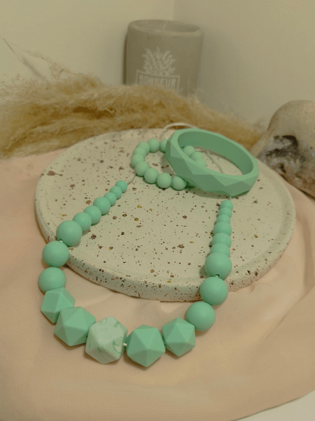Maxi Minty - Collier d'allaitement, de portage et de dentition en silicone