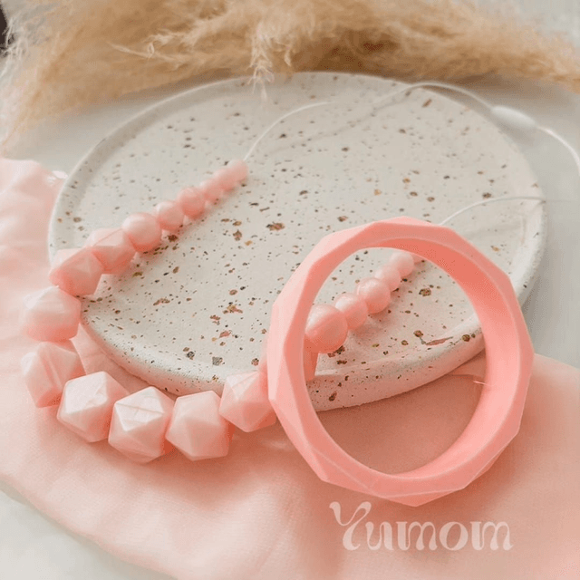 Pink Pearly - Collier d&#039;allaitement, de portage et de dentition rose nacré