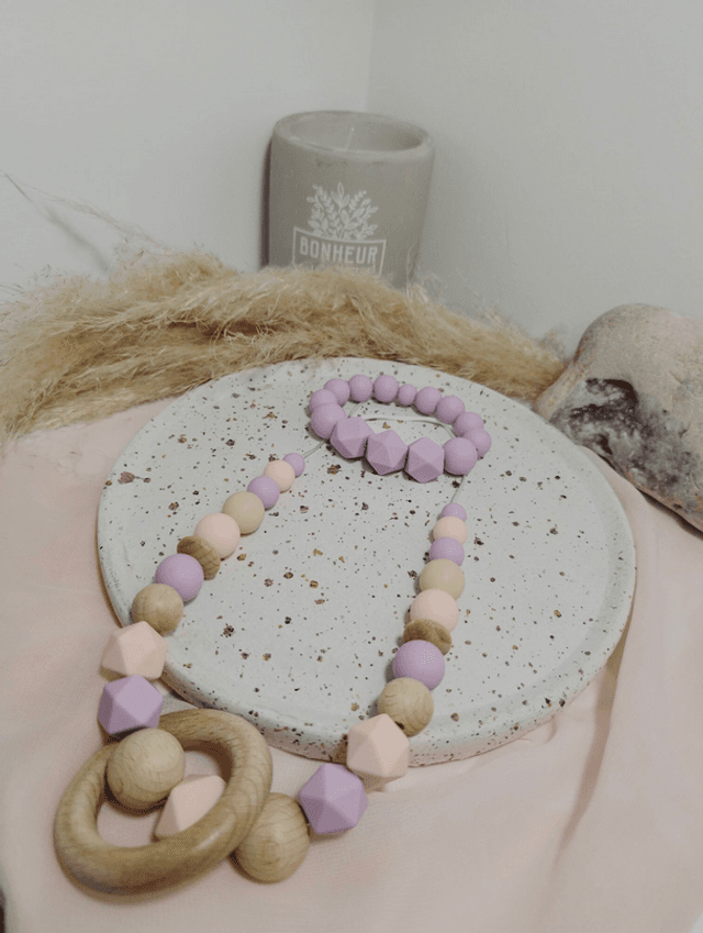 Lilas Wood - Collier d&#039;allaitement, de portage et de dentition en silicone 