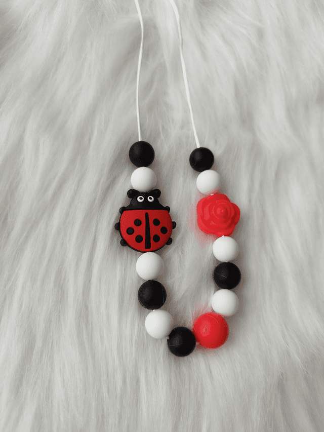 Collier fille Lady Bug - collier à macher Coccinelle en perles 